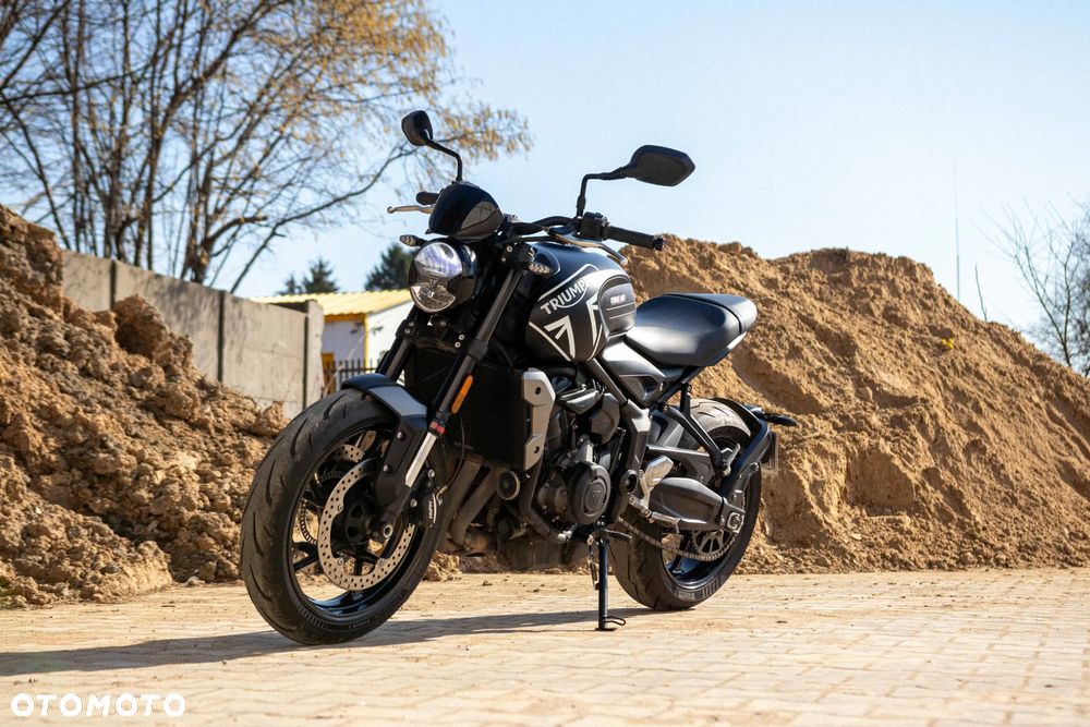 Triumph Trident - 1