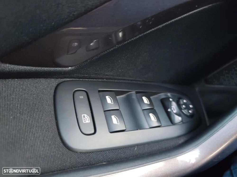 Peugeot 2008 1.2 PureTech Style - 21