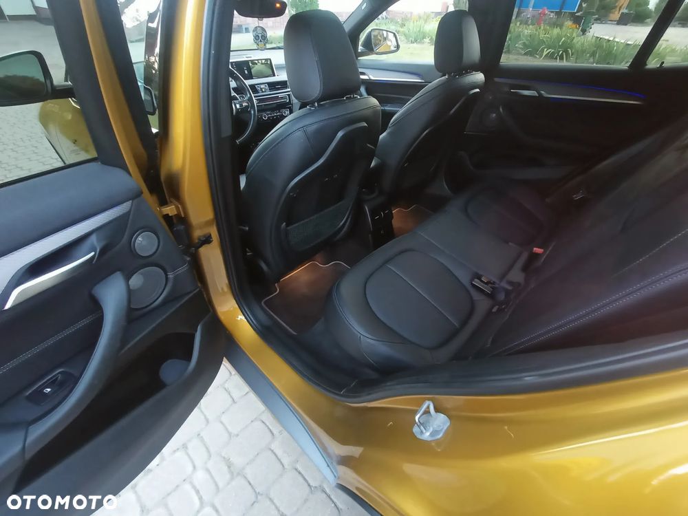 BMW X2 xDrive20i Advantage Plus - 22