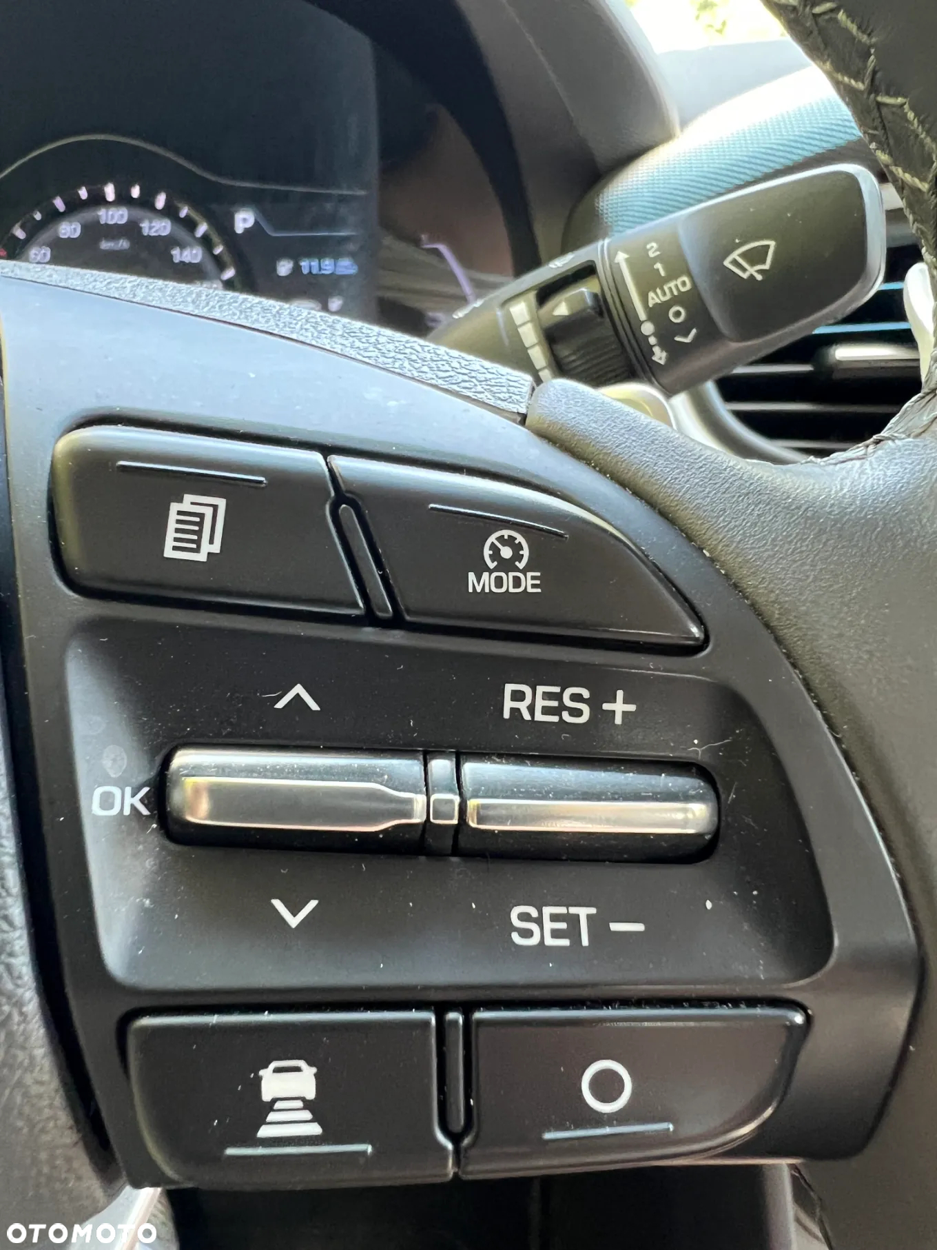 Hyundai IONIQ - 16