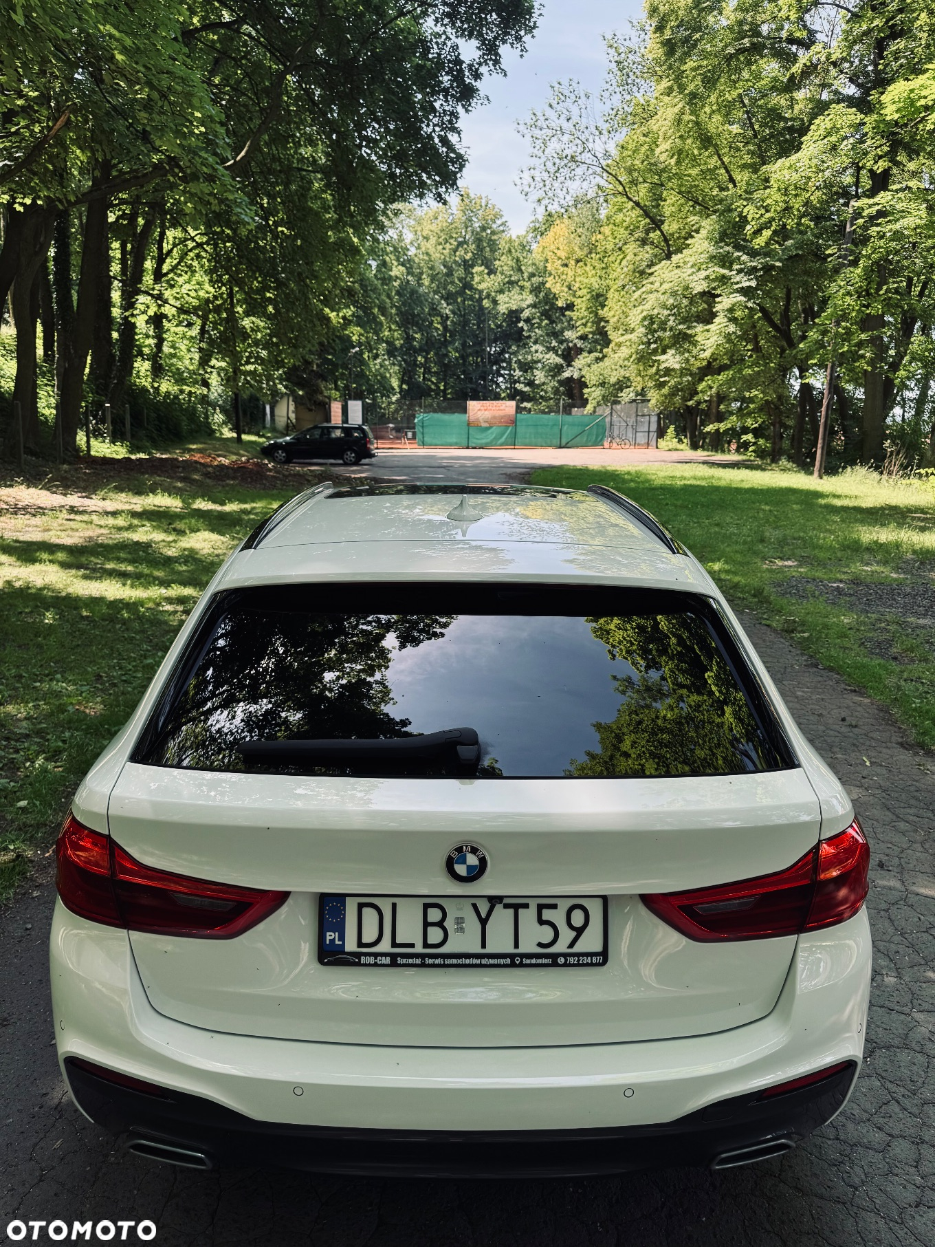 BMW Seria 5 520d Touring M Sport Edition - 12