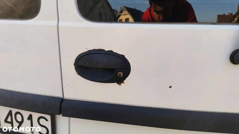 Opel Combo Tour Essentia - 30