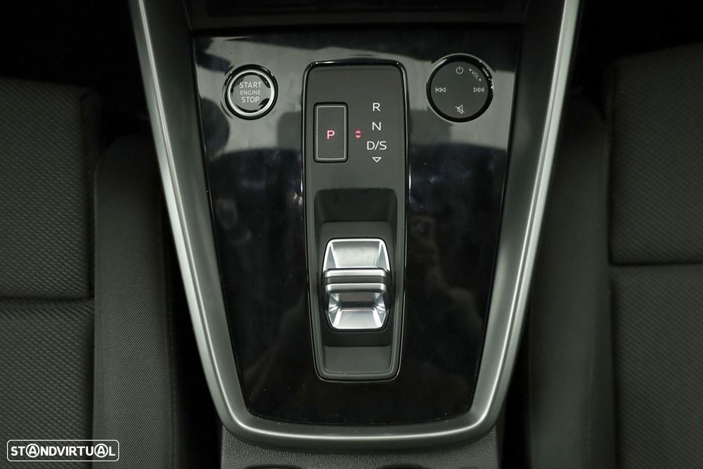 Audi A3 Sportback 45 TFSIe S line - 13