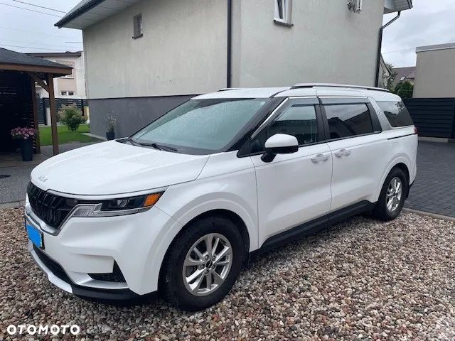 Kia Carnival - 3