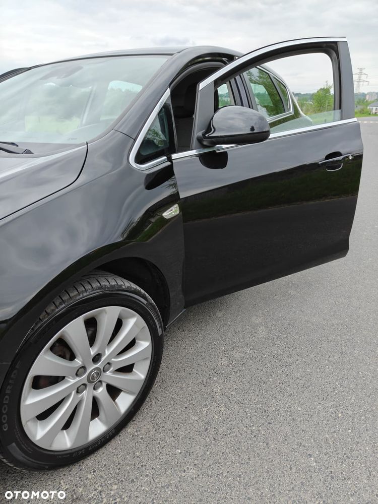 Opel Astra 1.4 T Cosmo - 4