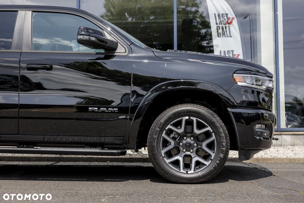 RAM 1500 Laramie Night Premium - 21
