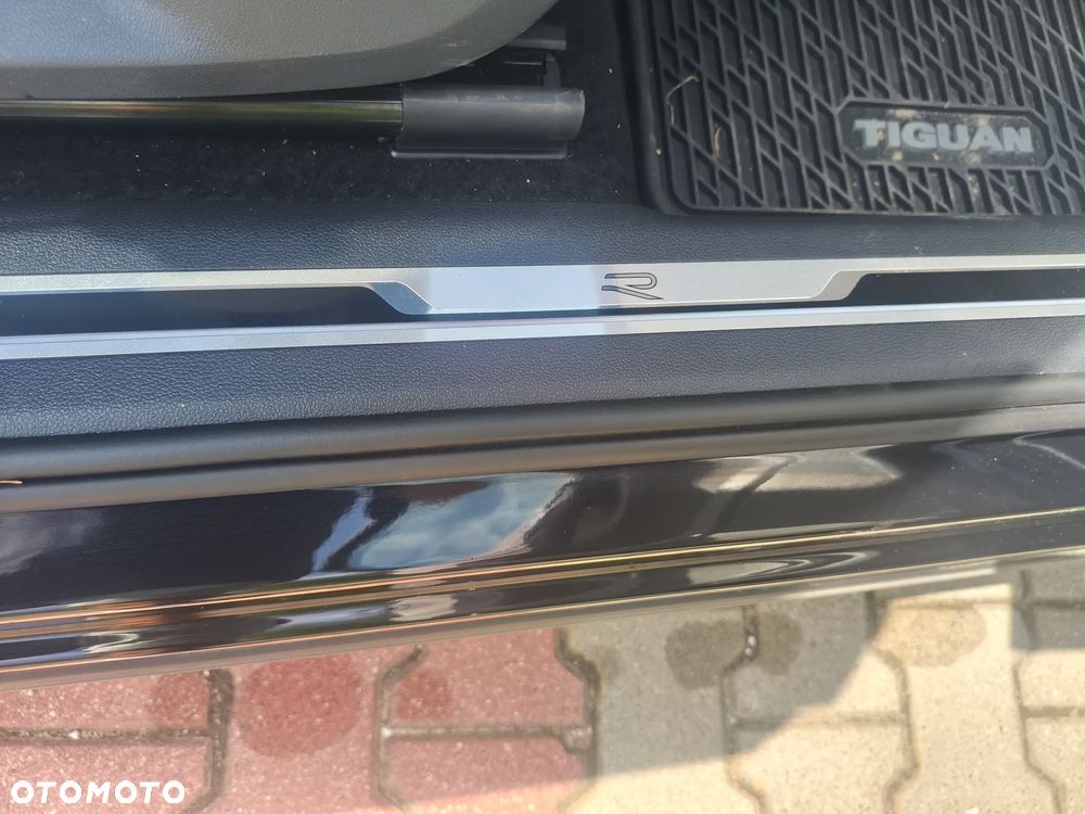 Volkswagen Tiguan - 12