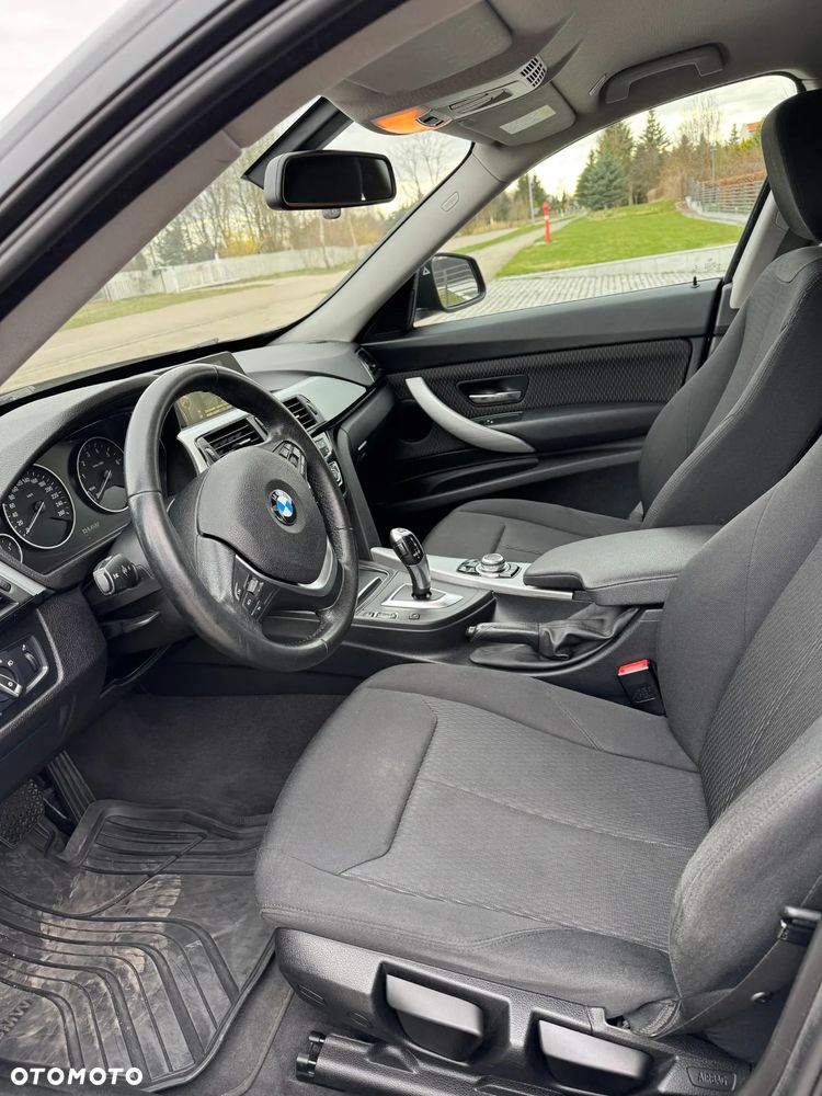 BMW 3GT 320i xDrive - 13