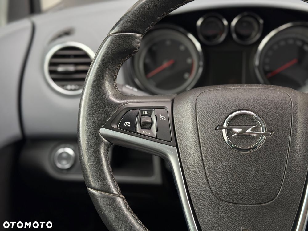 Opel Meriva - 11