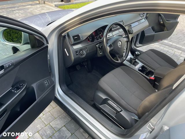 Volkswagen Passat Variant - 8