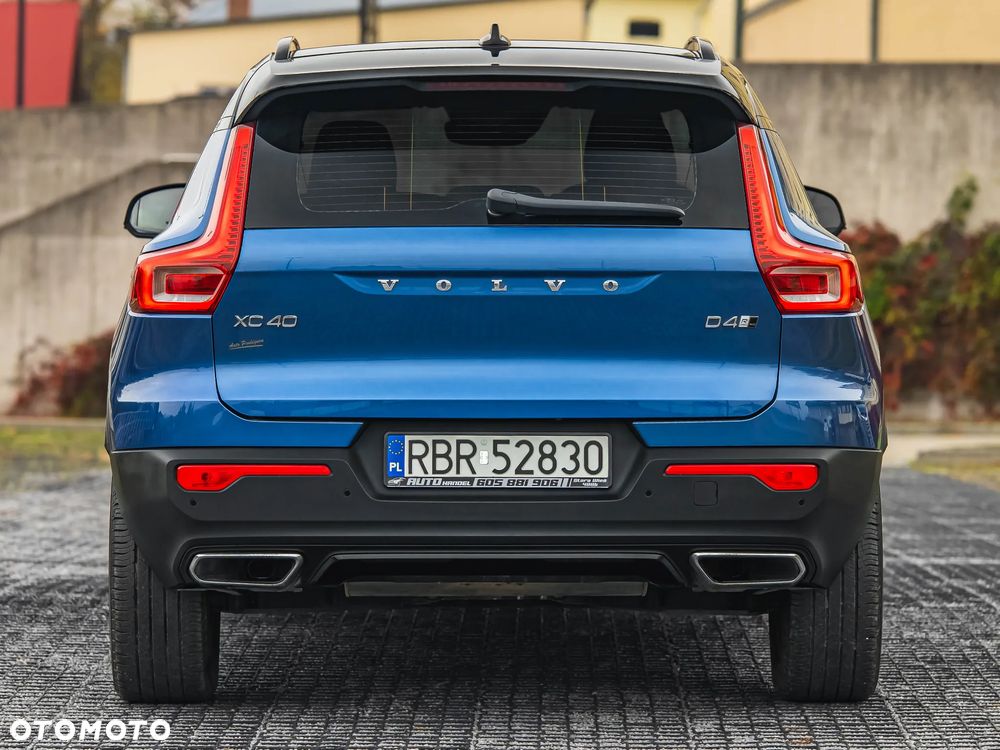 Volvo XC 40 D4 AWD Geartronic R-Design - 38