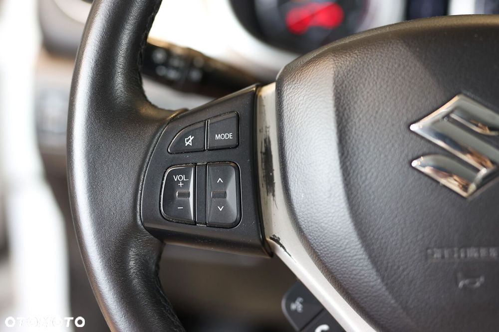 Suzuki Vitara 1.6 Comfort 2WD - 32