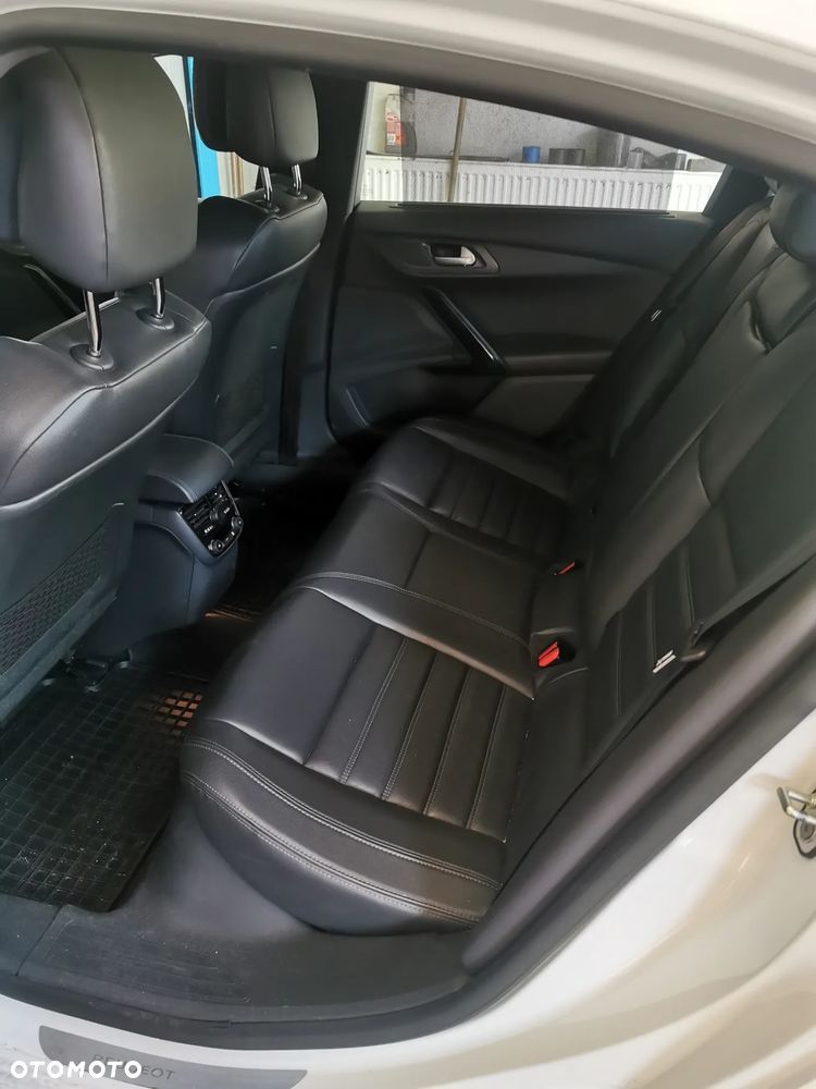 Peugeot 508 Hybrid4 - 10