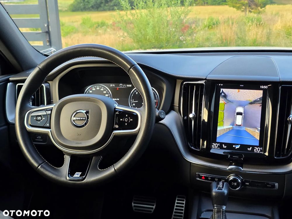Volvo XC 60 B4 D AWD R-Design - 29