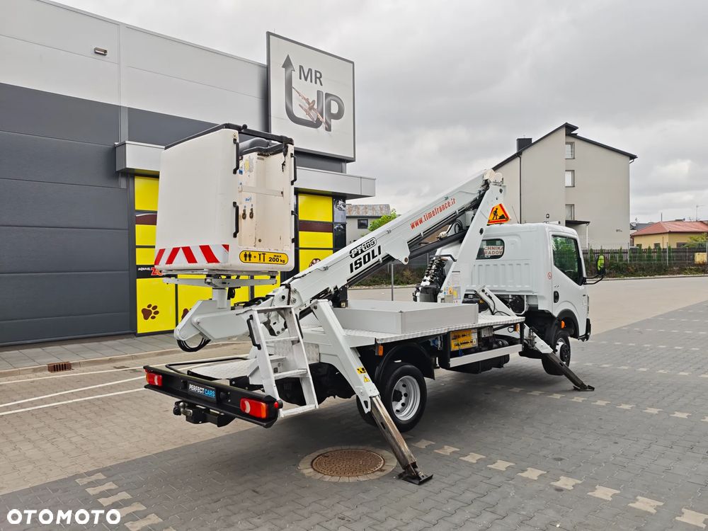 Renault Maxity - 7