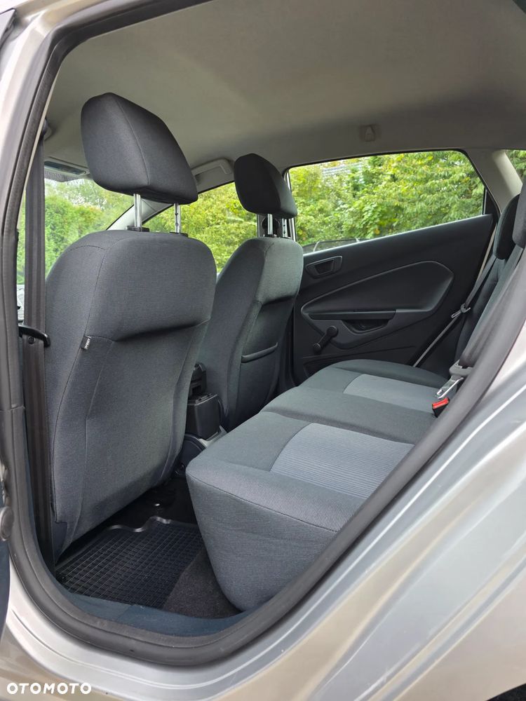 Ford Fiesta - 16
