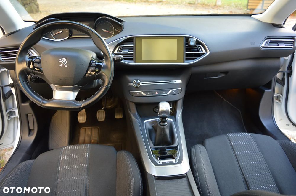 Peugeot 308 1.2 PureTech GPF Allure Pack S&S - 16