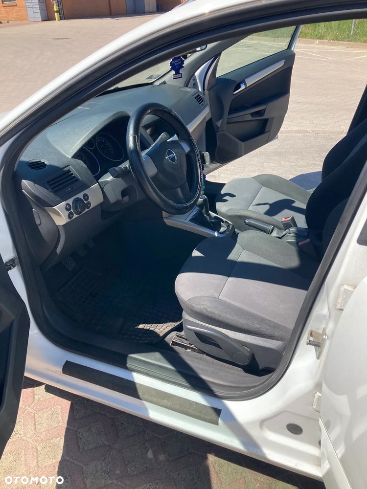 Opel Astra 1.7 CDTI Enjoy - 10