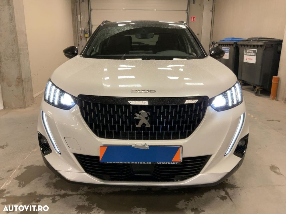 Peugeot 2008 PureTech 130 EAT8 GT - 2