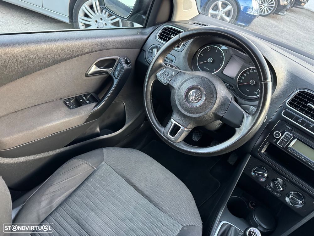VW Polo 1.6 TDI Confortline BlueMotion - 11