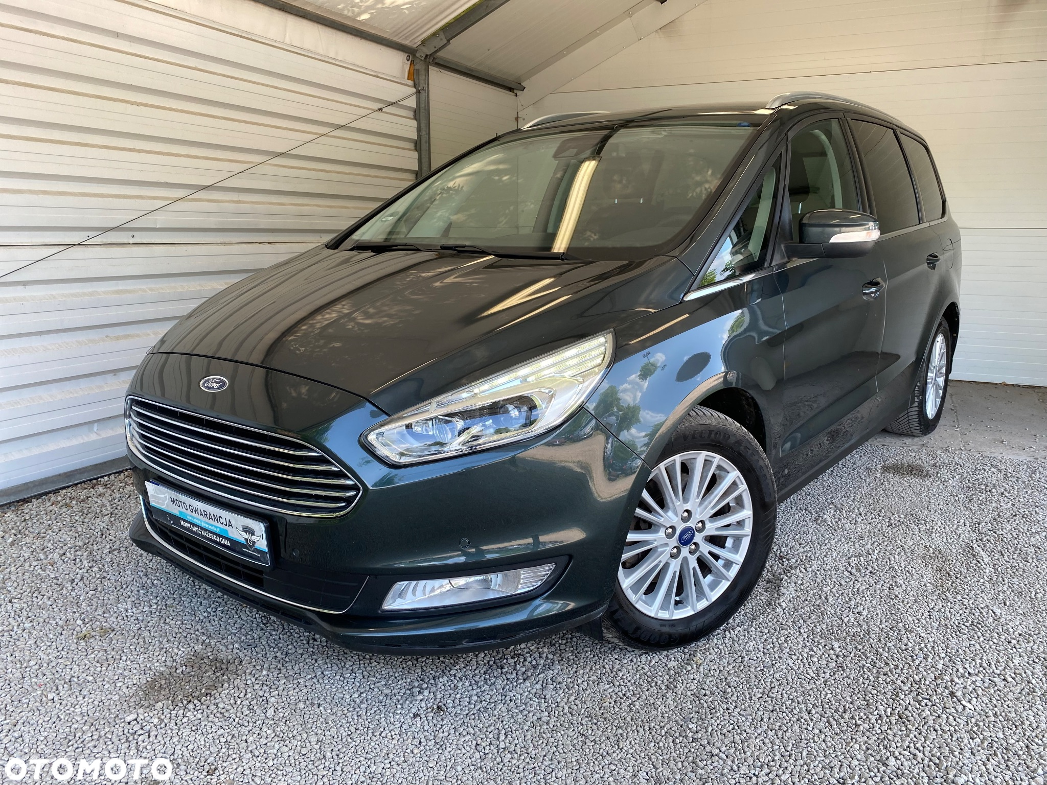 Ford Galaxy 2.0 TDCi Titanium - 29