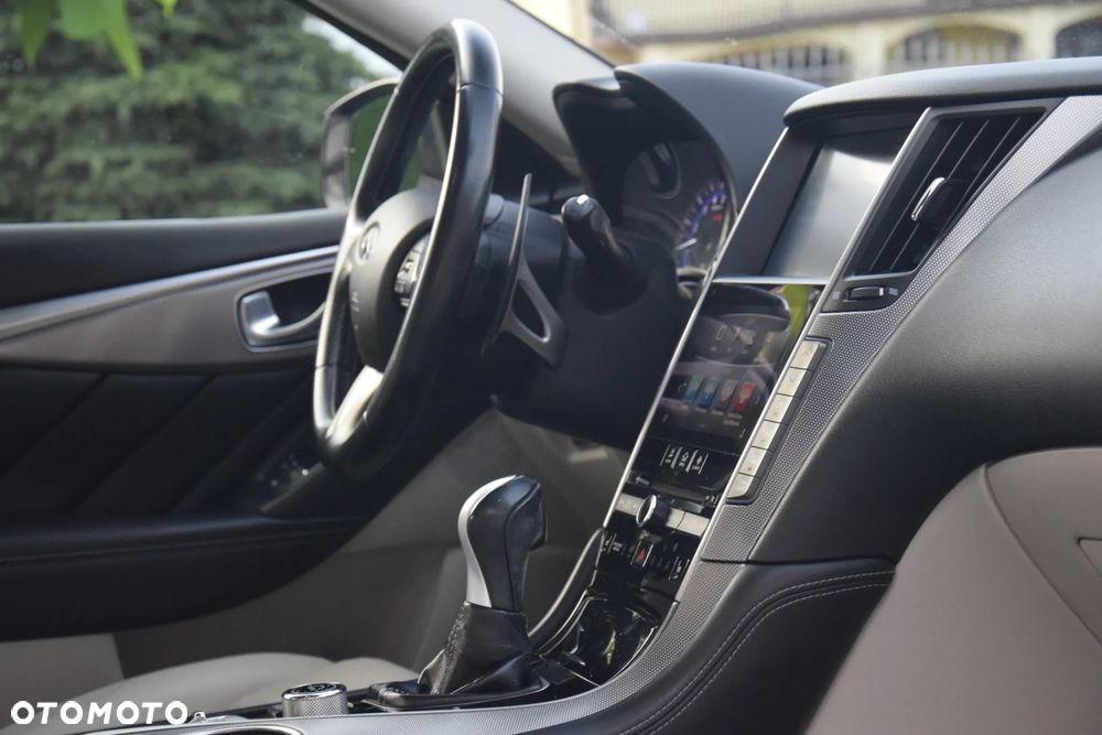 Infiniti Q50 Q50S Hybrid AWD Sport Tech - 40