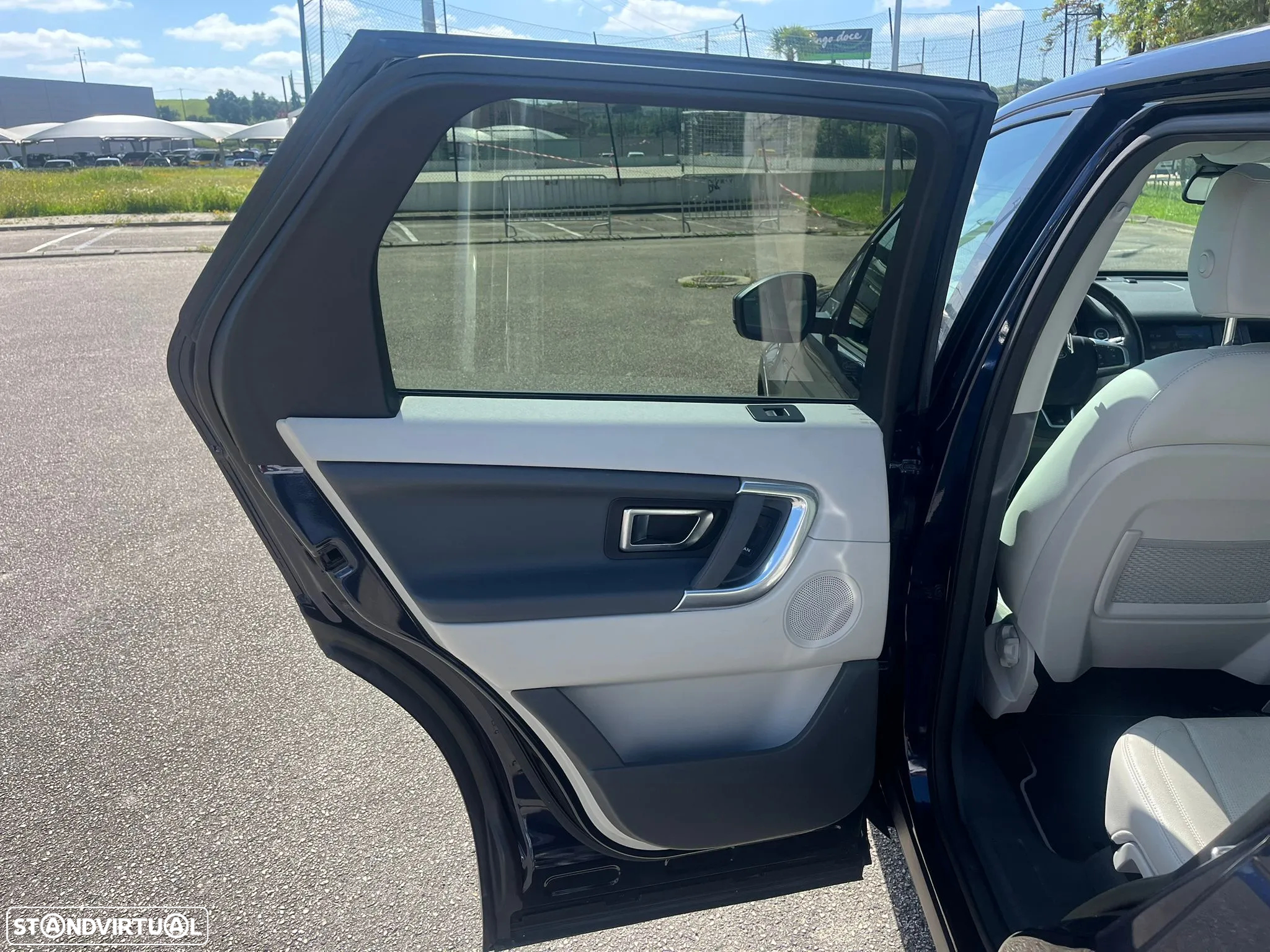Land Rover Discovery Sport - 50