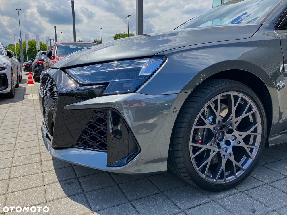 Audi RS3 Limousine - 9