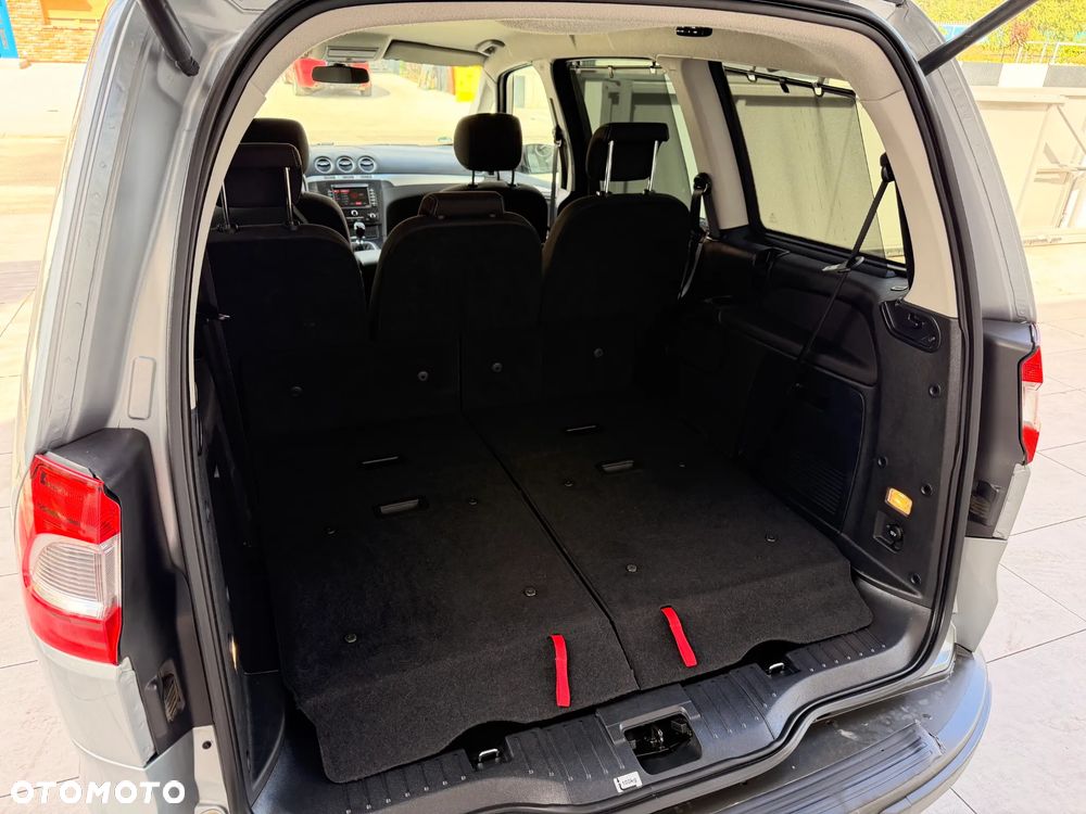 Ford Galaxy - 31