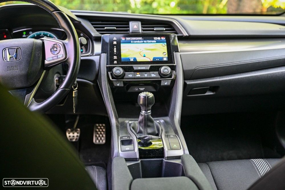 Honda Civic 1.0 i-VTEC Executive - 41