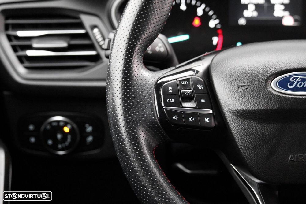 Ford Focus 1.0 EcoBoost MHEV ST-Line - 25