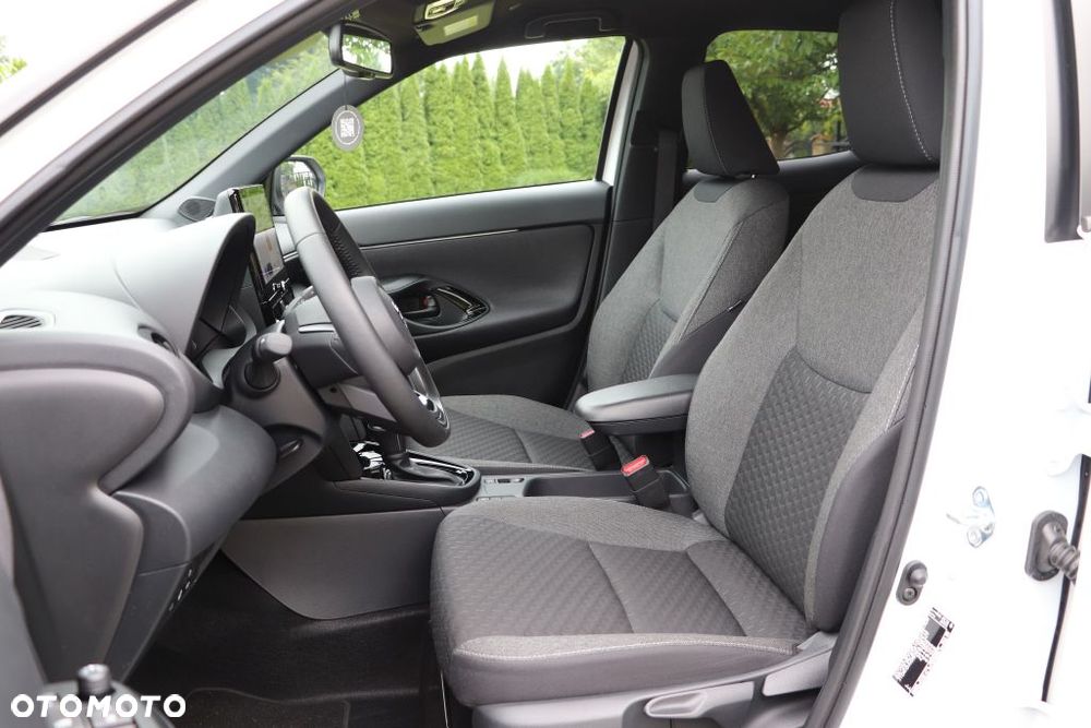 Toyota Yaris Cross 130 1.5 VVT-i Team Deutschland - 14