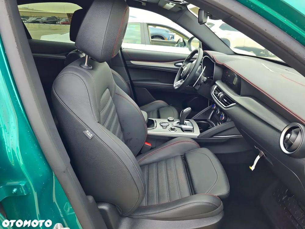 Alfa Romeo Stelvio 2.0 Turbo 16V AT8-Q4 Tributo Italiano - 7
