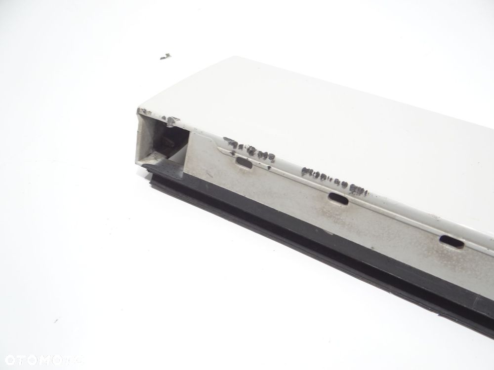 LISTWA DRZWI PRAWY PRZÓD BMW X3 F25 M PAKIET 8050448 300/0 - 8