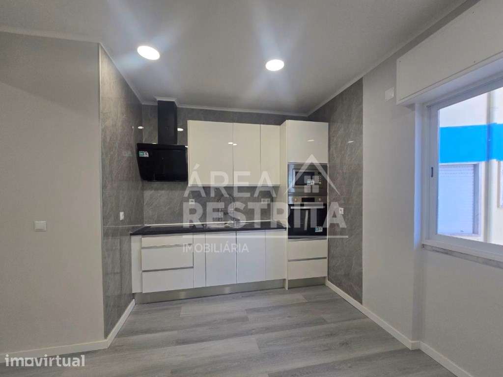Apartamento T1, Remodelado, no centro da Amadora - Grande imagem: 4/17
