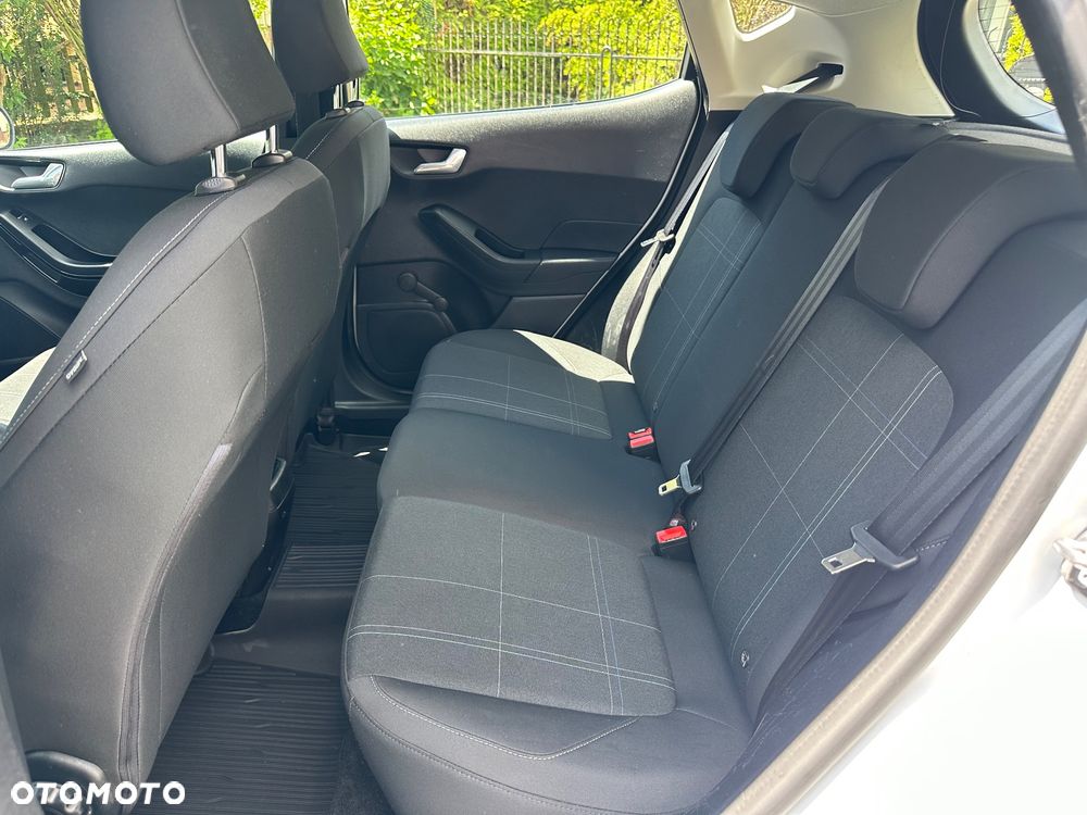 Ford Fiesta - 13