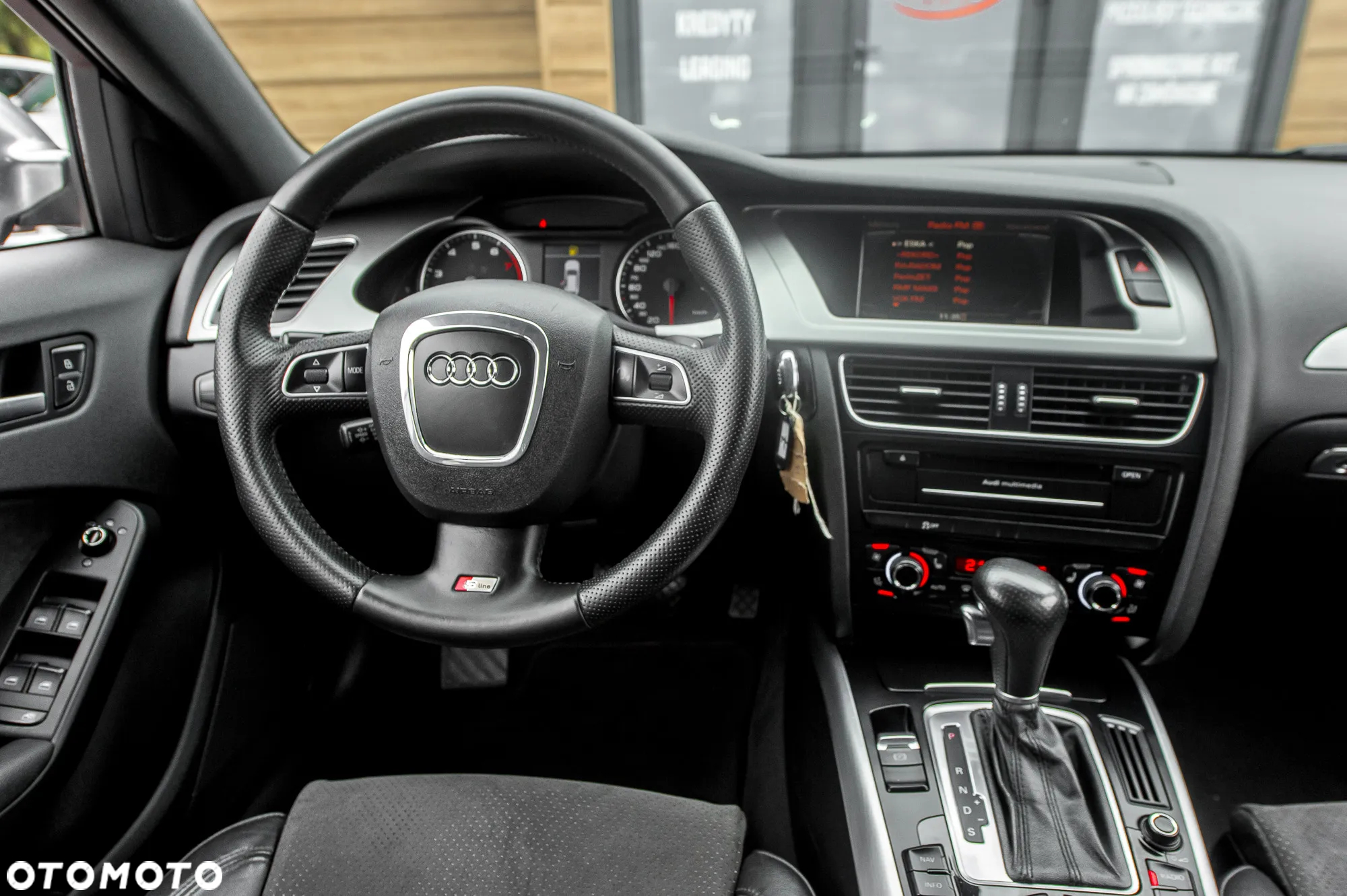 Audi A4 Avant 2.0 TFSI quattro S tronic S line Sportpaket - 24