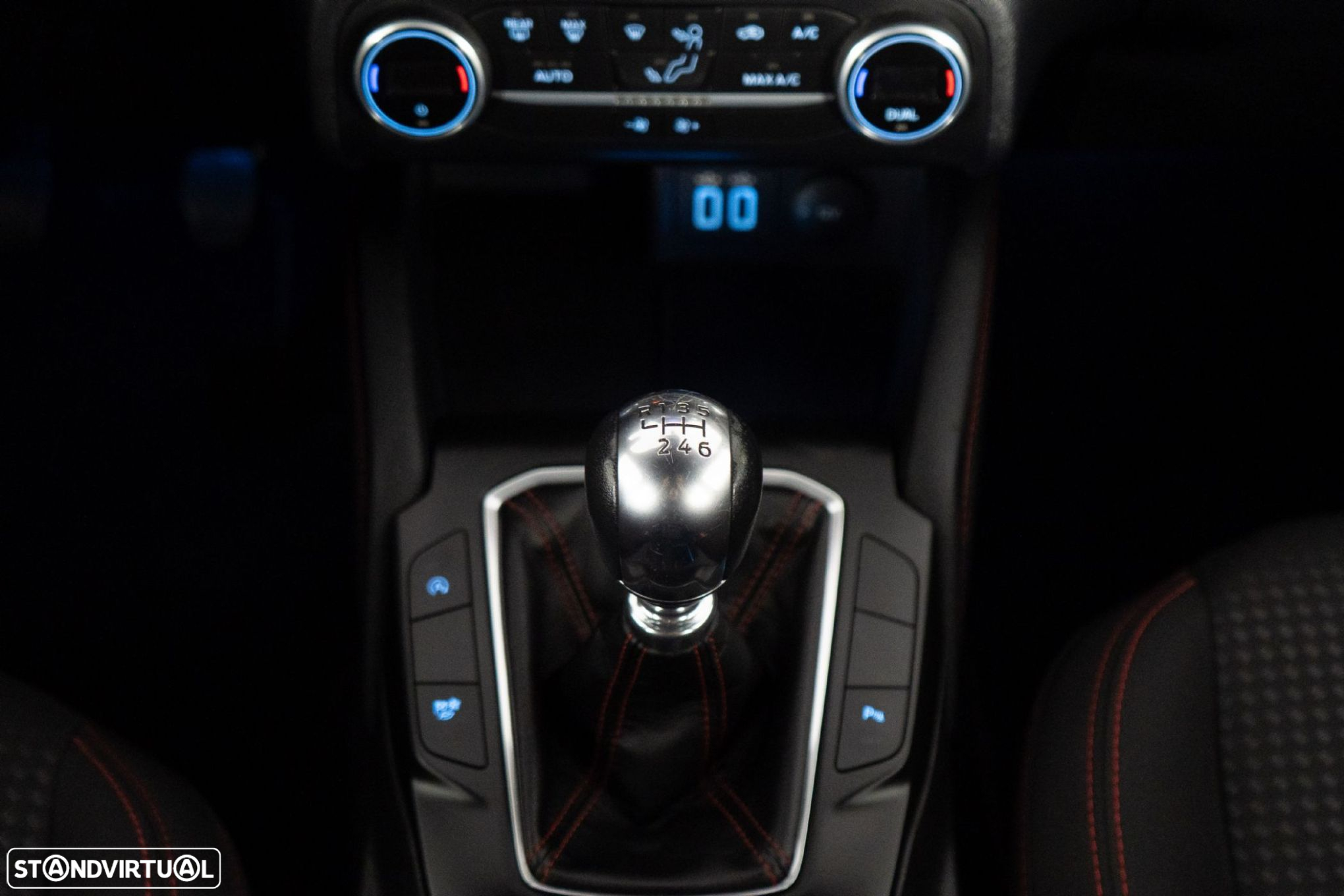 Ford Kuga - 21