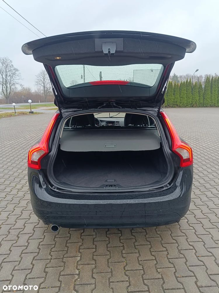 Volvo V60 D2 Drive-E Dynamic Edition (Momentum) - 10