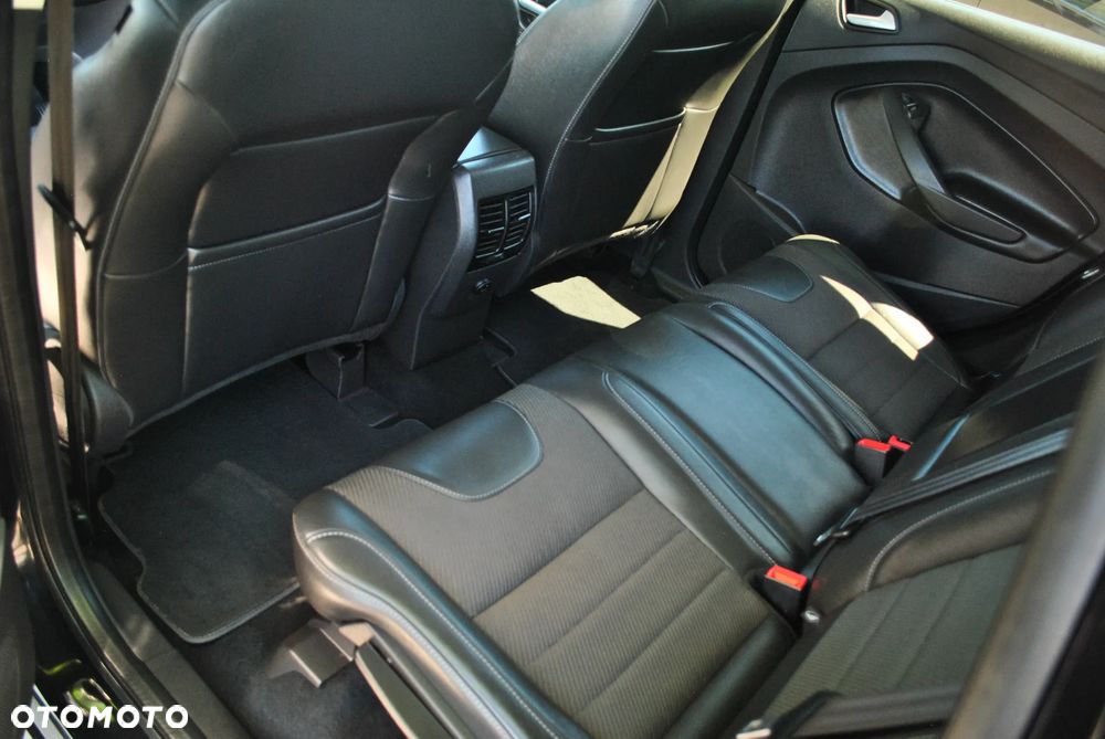 Ford Kuga 2.0 TDCi 2x4 Titanium - 14
