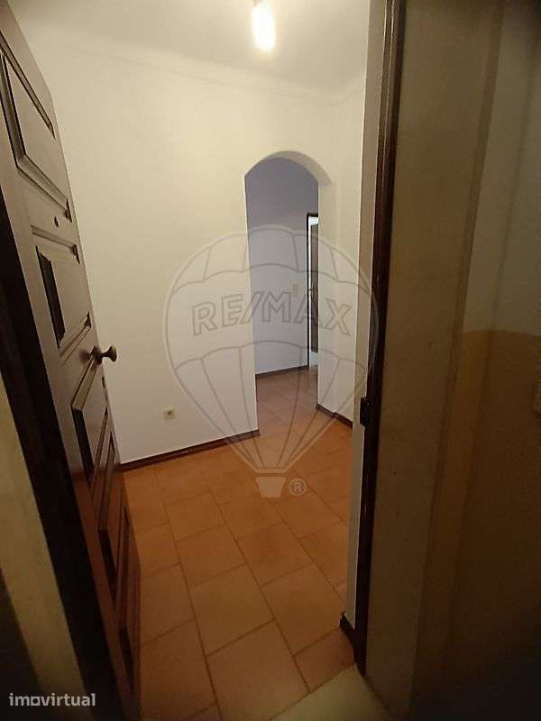 Apartamento T1 para arrendamento - Grande imagem: 2/13