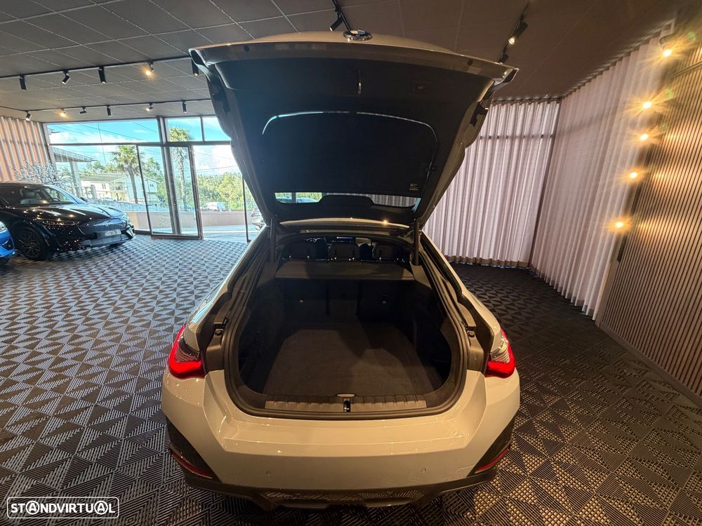 BMW i4 eDrive35 Pack Desportivo M - 31