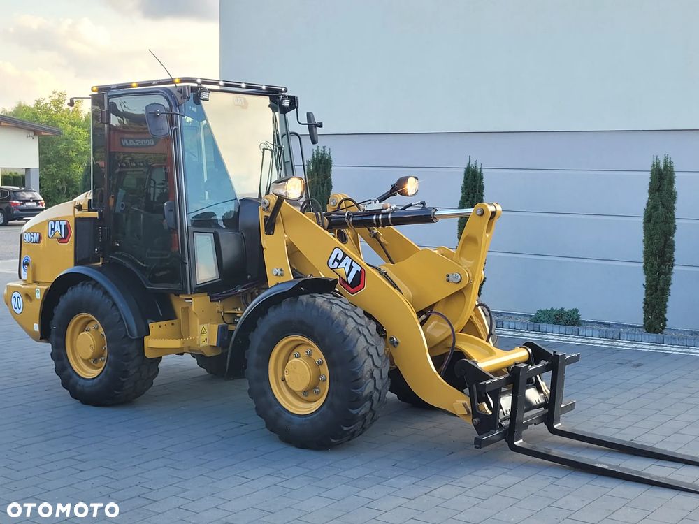 Caterpillar 906M / widły + łyżka otwierana / model 2022 r. / STAN IDEALNY / - 6