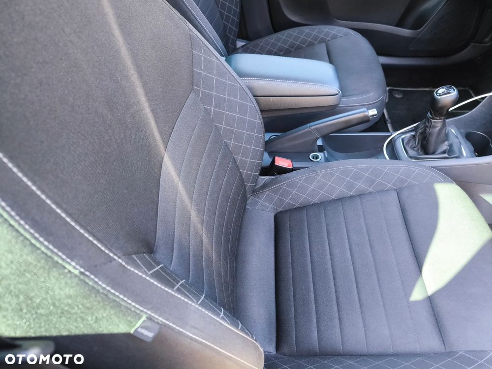 Skoda RAPID 1.0 TSI Ambition - 27