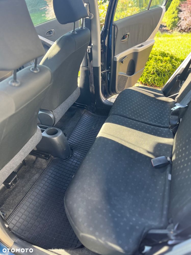 Toyota Yaris - 7