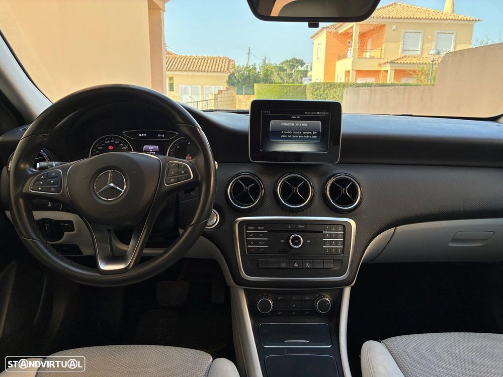Mercedes-Benz A 180 CDI 7G-DCT Urban - 9