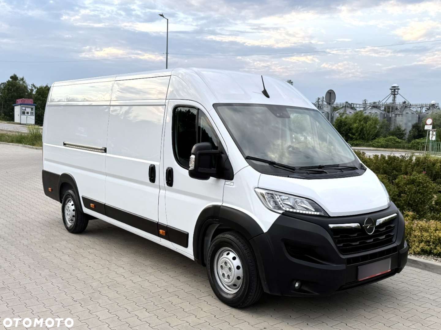 Opel Movano - 1