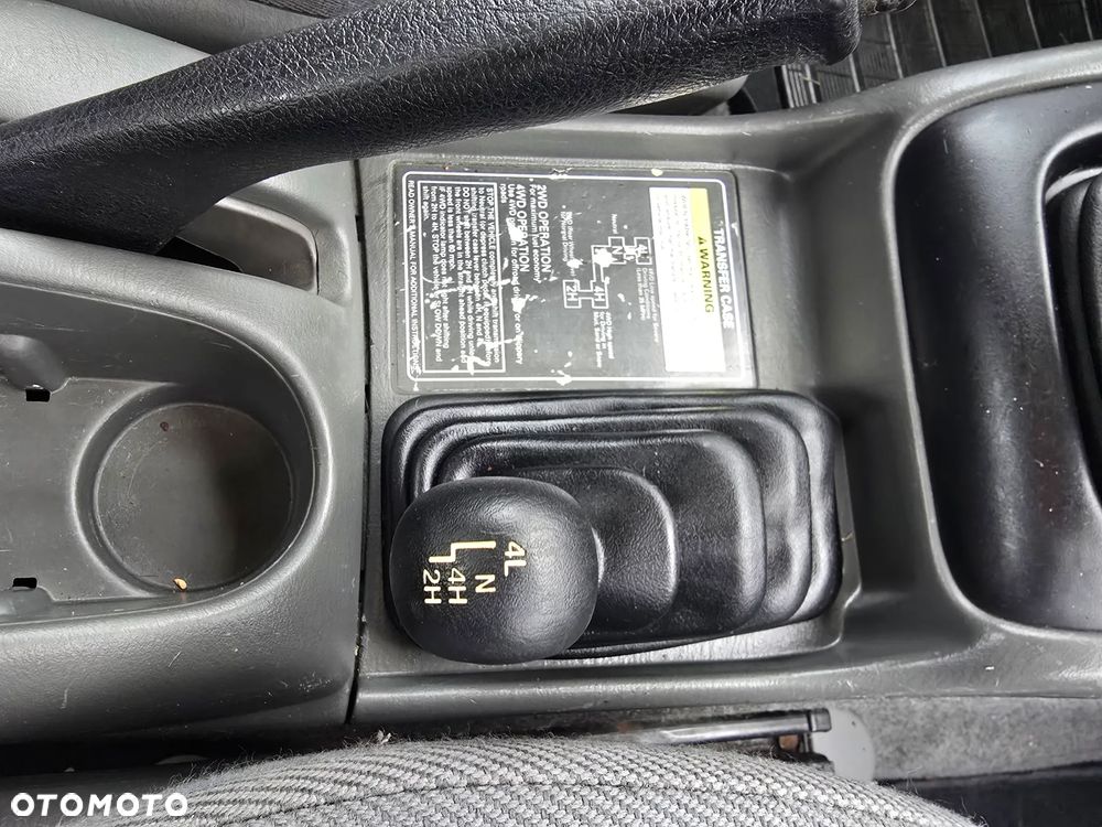 Suzuki Grand Vitara 2.0 - 13