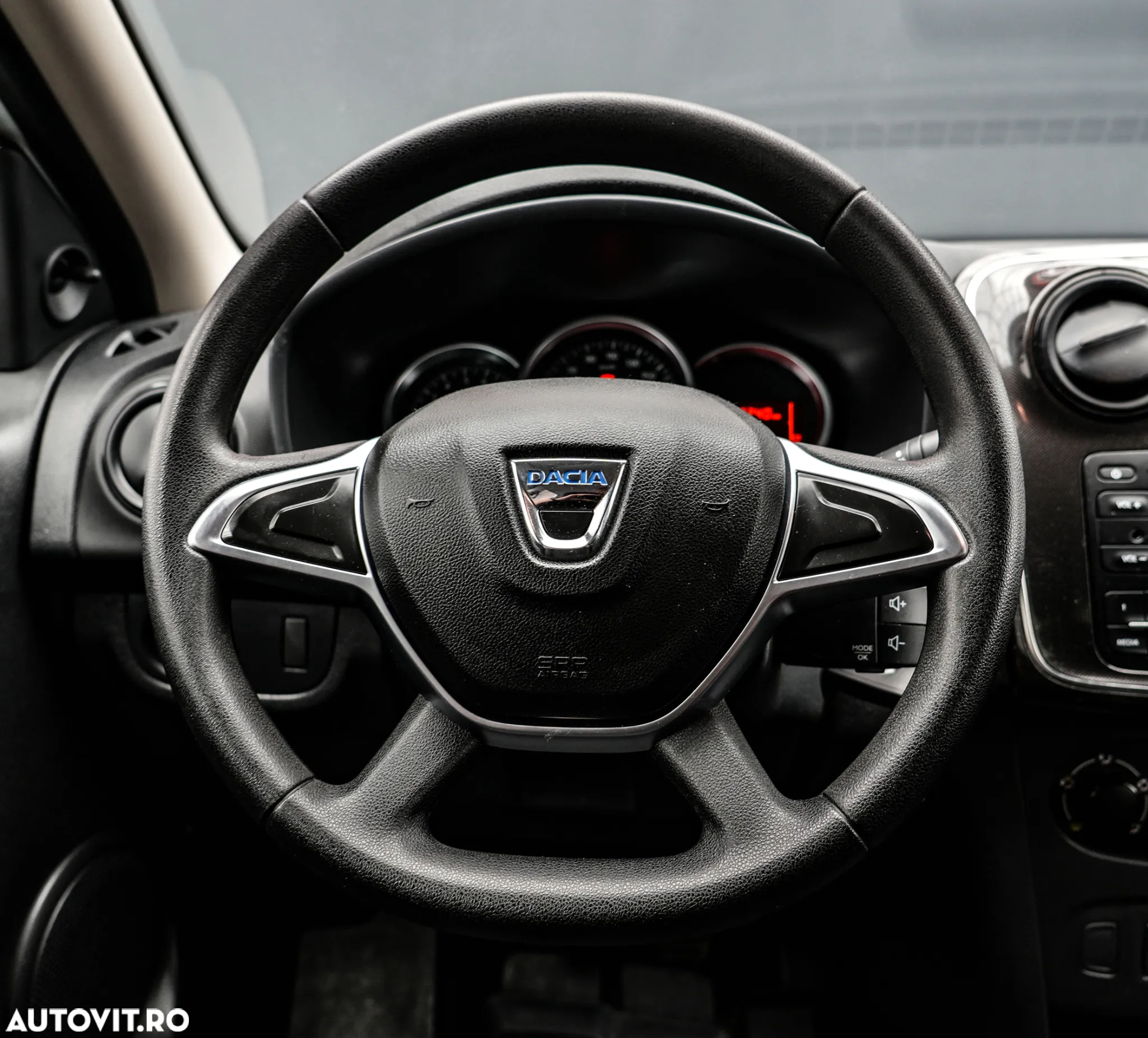 Dacia Logan 0.9 TCe Ambiance - 18