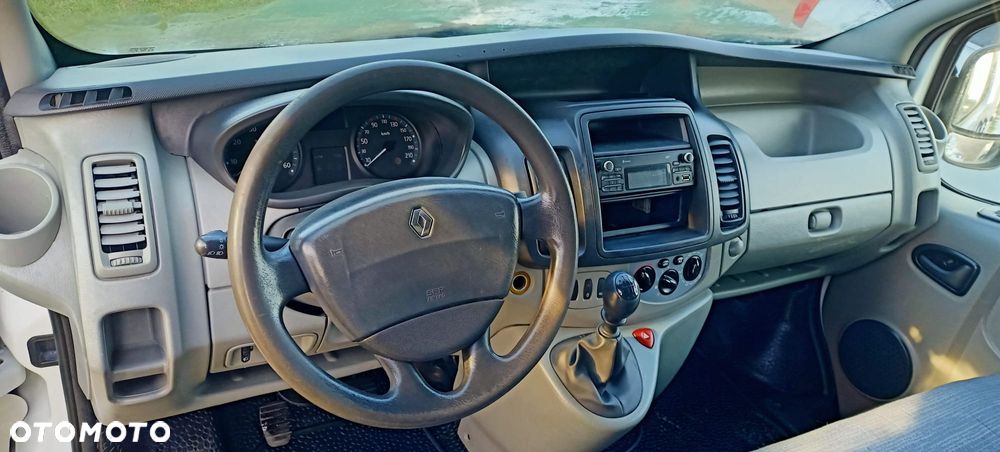 Renault Trafic - 2